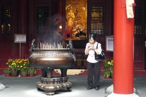 Woman standing in Singapore