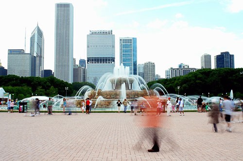 Buckingham Fountain, Chicago, IL. Photo by <a href="http://www.frommers.com/community/user_gallery_detail.html?plckPhotoID=bc34523e-058c-43d2-b190-20a314b94d6c&plckGalleryID=c0482941-0d2d-4cca-b8c4-809ee9e20c72" target="_blank">UPS1JOE/Frommers.com Community</a>