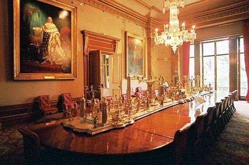 The dining room at Apsley House and its priceless Portuguese silver centerpiece