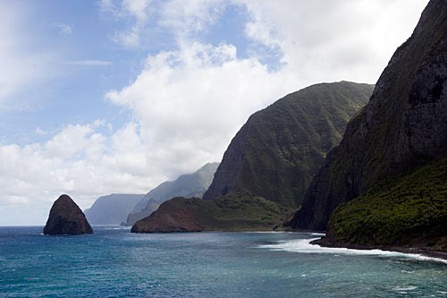 The Molokai Mule Ride to the Kalaupapa Peninsula brings you to unparalleled vistas of the Island's rocky coastline cliffs.