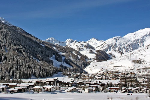 A vast ski area and enviable snow record make Gallic-sounding La Thuile the Valley's safest bet for mixed-ability groups.