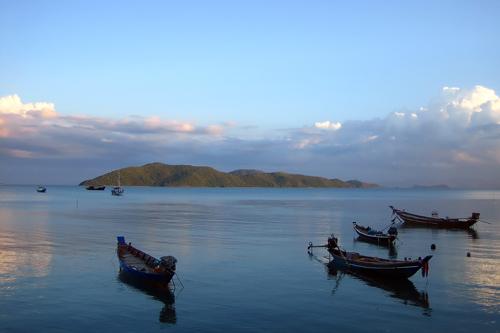 Boats along the shoreline, Ko Samui