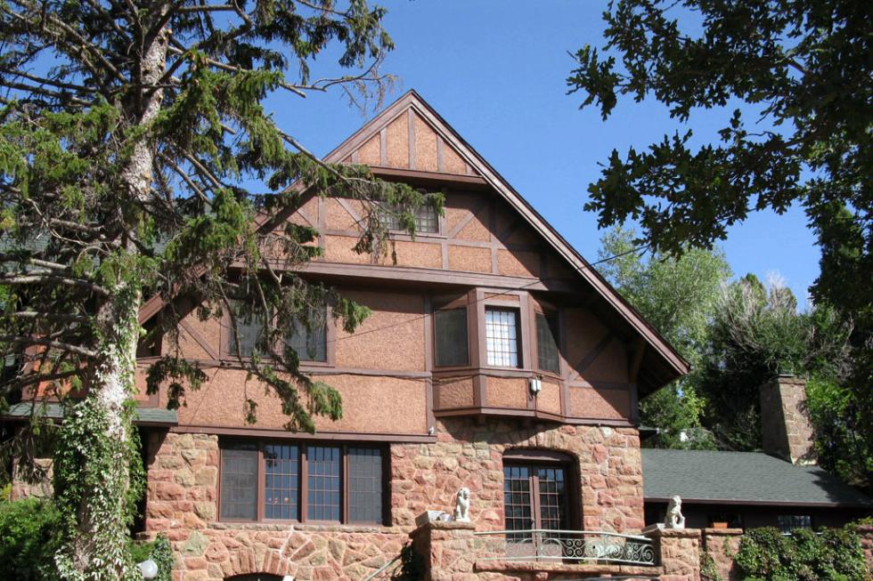 The Red Crags Estates Onaledge is in Manitou Springs, Colorado.