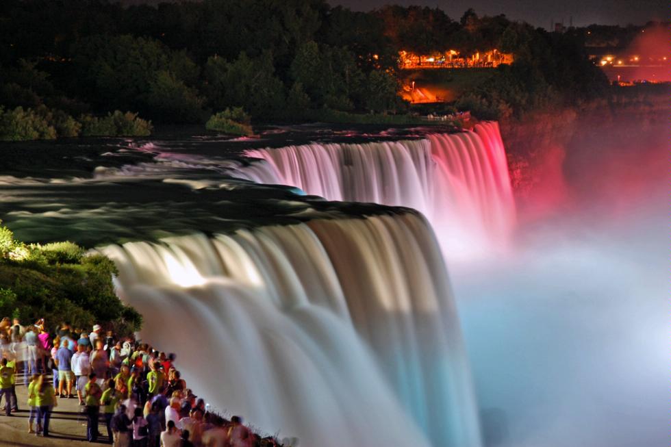 Niagara Falls, New York, at night