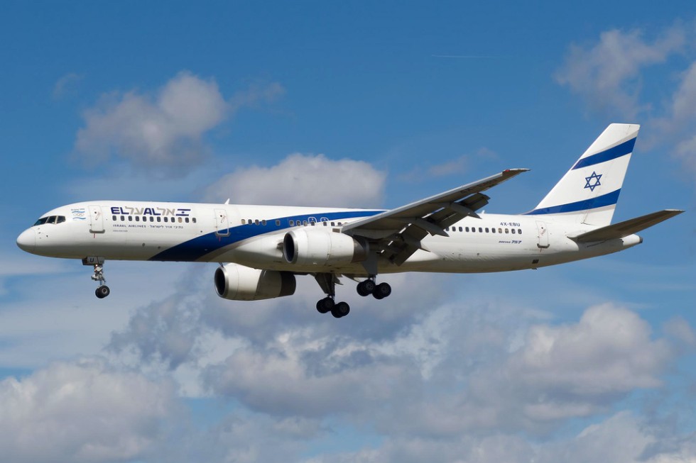 Boeing 757, El Al Airlines. Photo by <a href="http://www.flickr.com/photos/smorchon/2363968663/" target="_blank">Dr. Jaus/Flickr.com</a>.