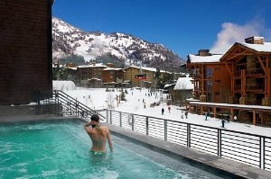 The infinity hot tub at Hotel Terra in Jackson Hole. Courtesy Terra Resort Group