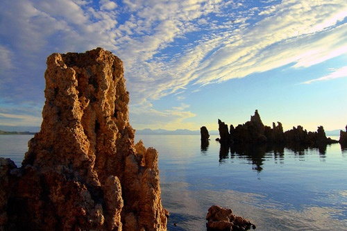 Mono Lake, California. Photo by <a href="http://www.frommers.com/community/user_gallery_detail.html?plckPhotoID=ba6730db-9719-4d35-8e48-85d5bc491fe8&plckGalleryID=c0482941-0d2d-4cca-b8c4-809ee9e20c72" target="_blank">DickandJane/Frommers.com Community</a>.