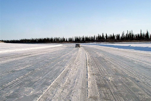 Driving the ice road from Inuvik to Tuktoyaktuk